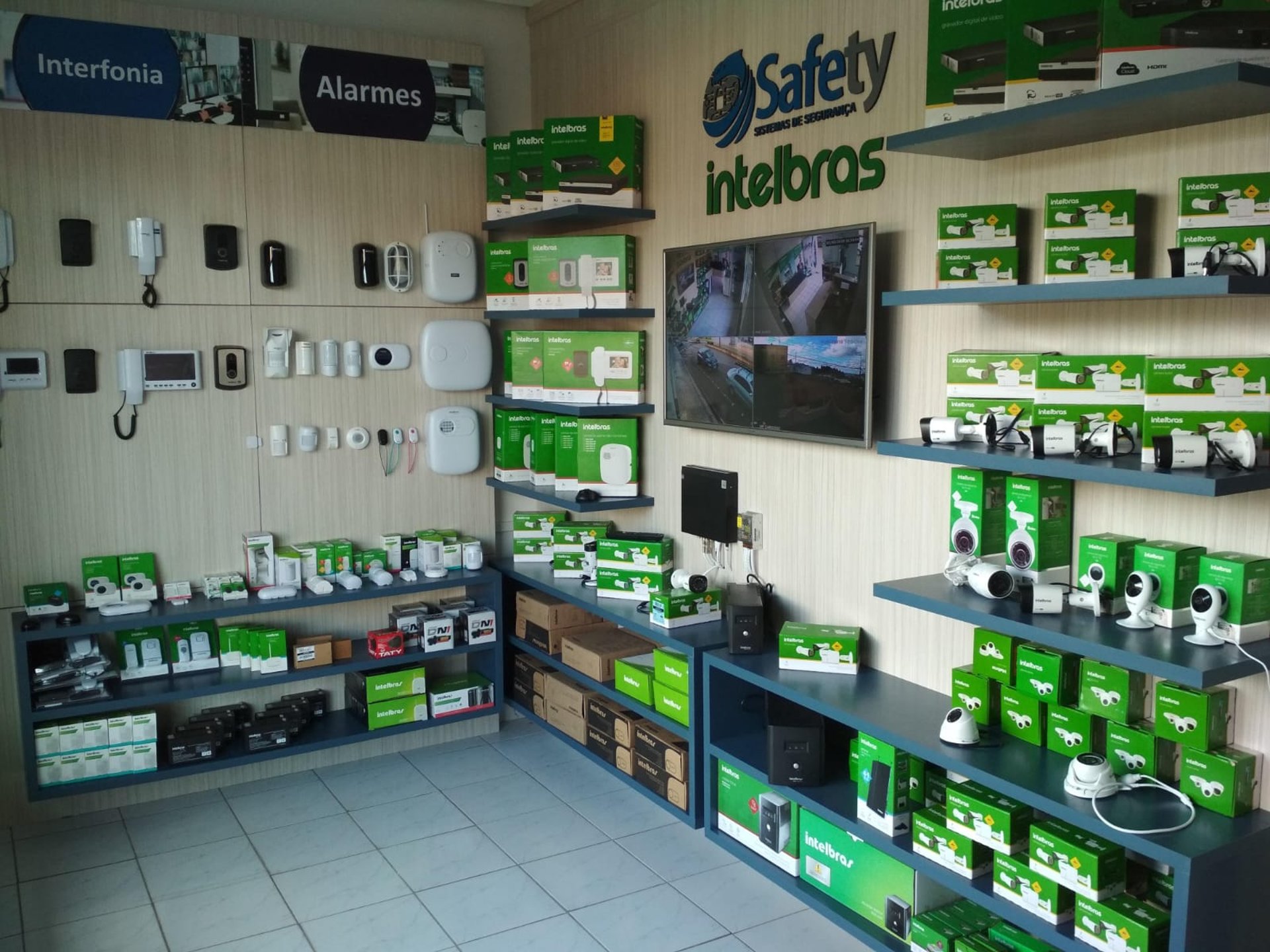 Loja SAFETY com produtos Intelbras